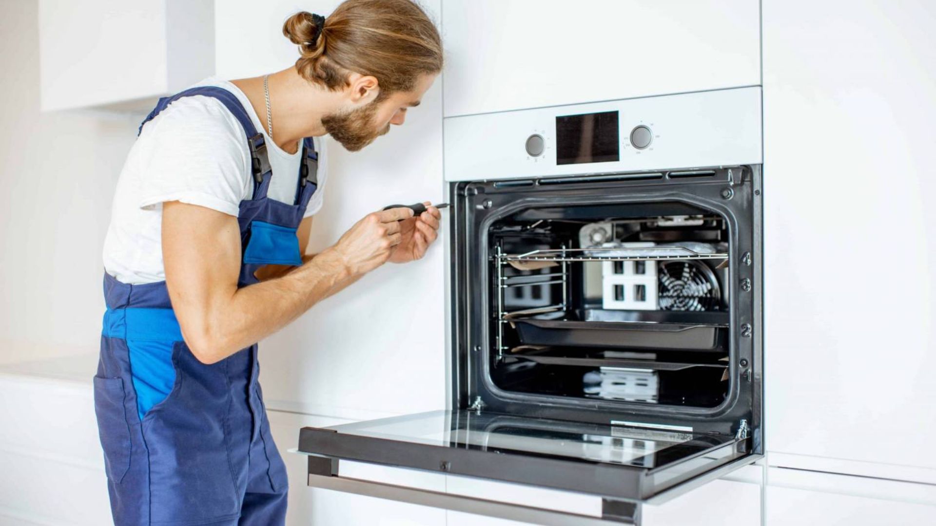 What to Expect During an Oven Repair Service Visit