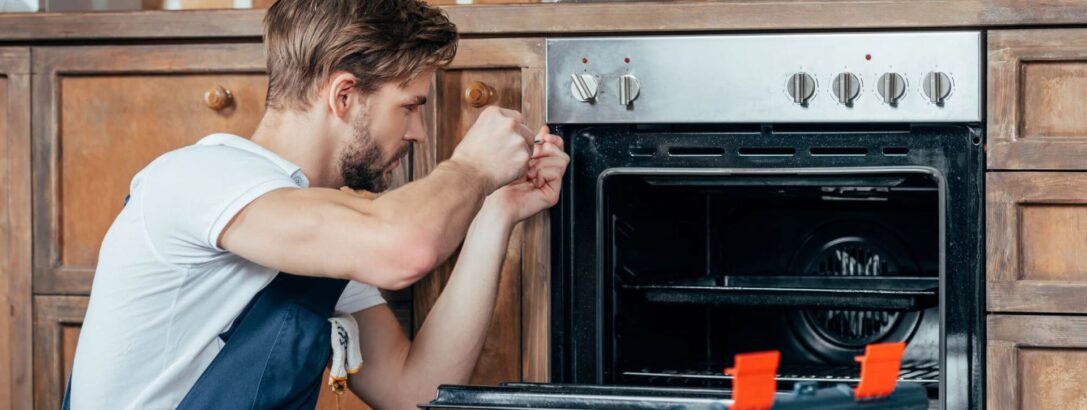 What to Expect During an Oven Repair Service Visit?